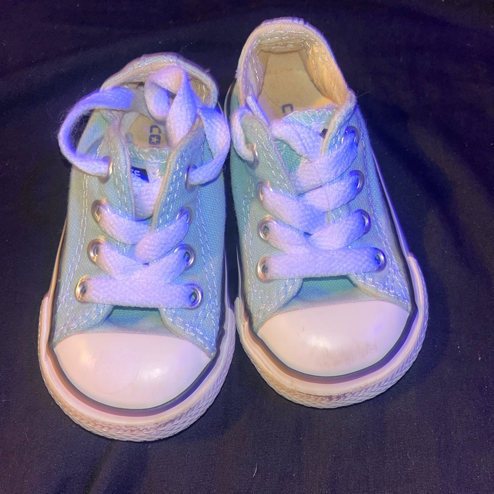 Teal converse